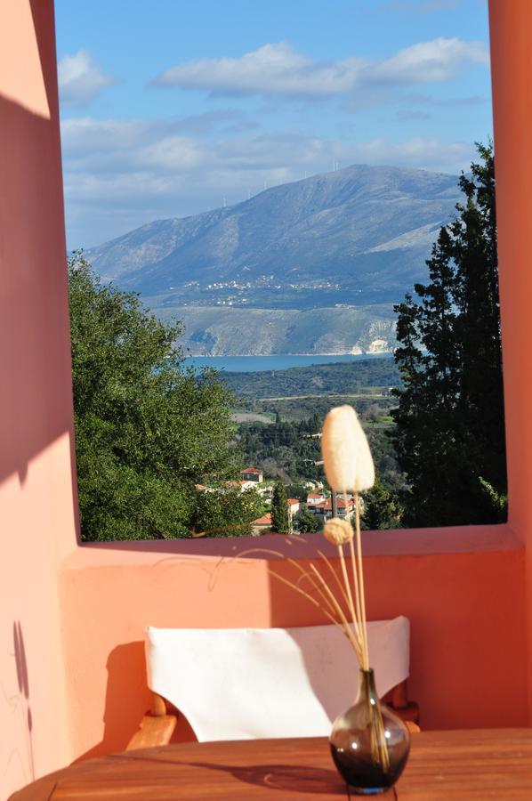 Harvest Moon Apartments Lixouri Bagian luar foto